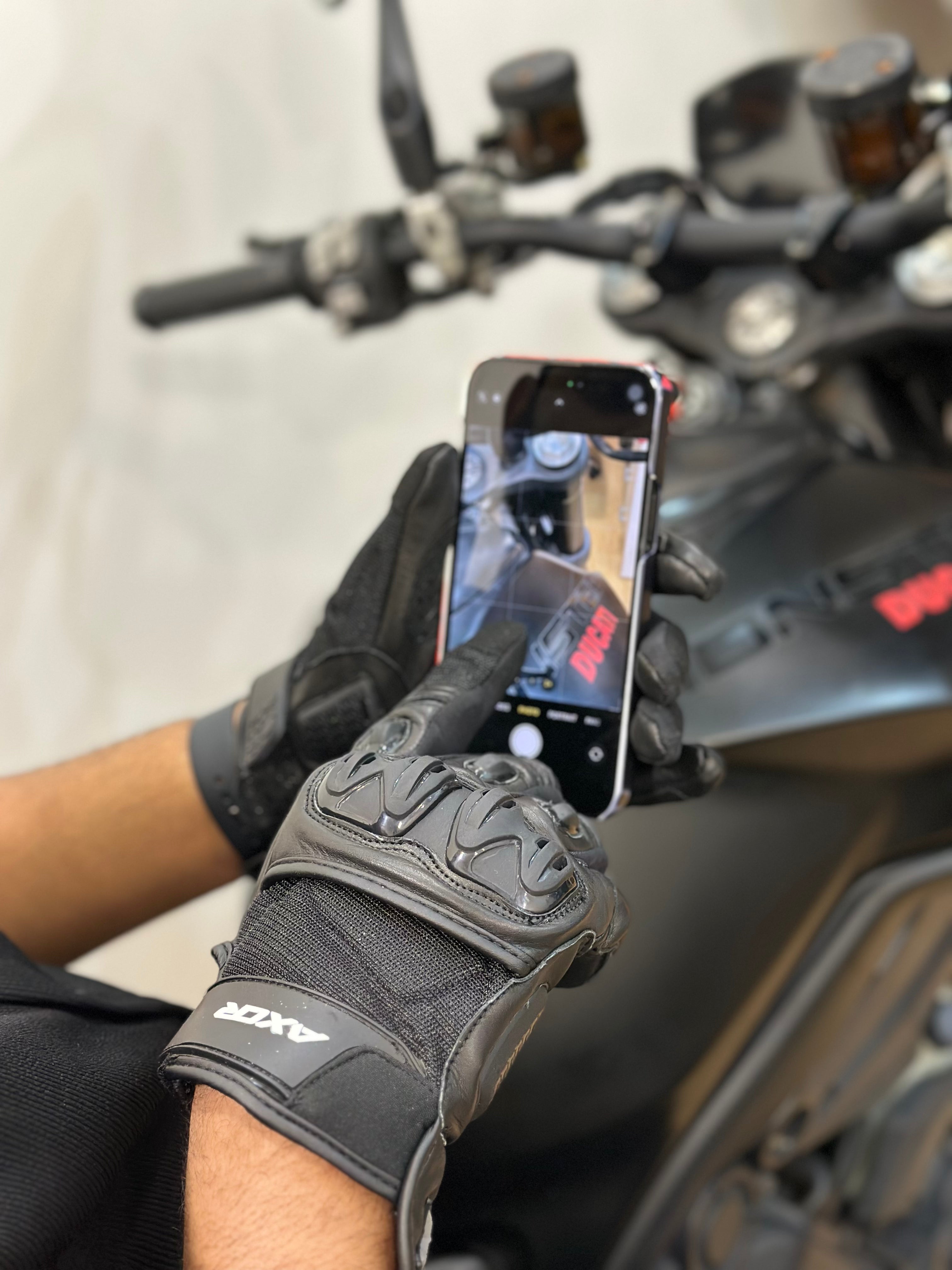 AXOR VIPER SHORT CUFF RIDING GLOVES