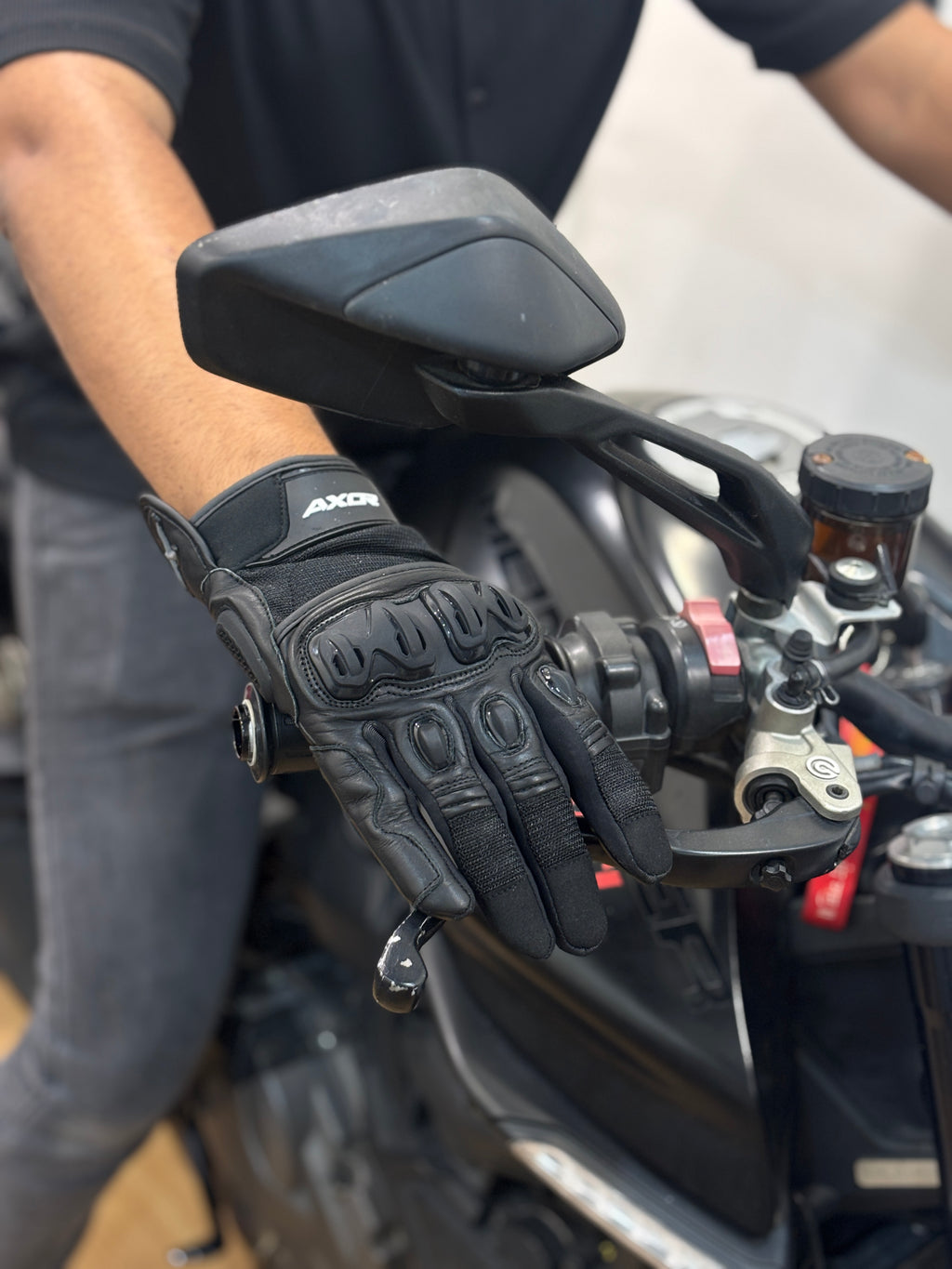 AXOR VIPER SHORT CUFF RIDING GLOVES