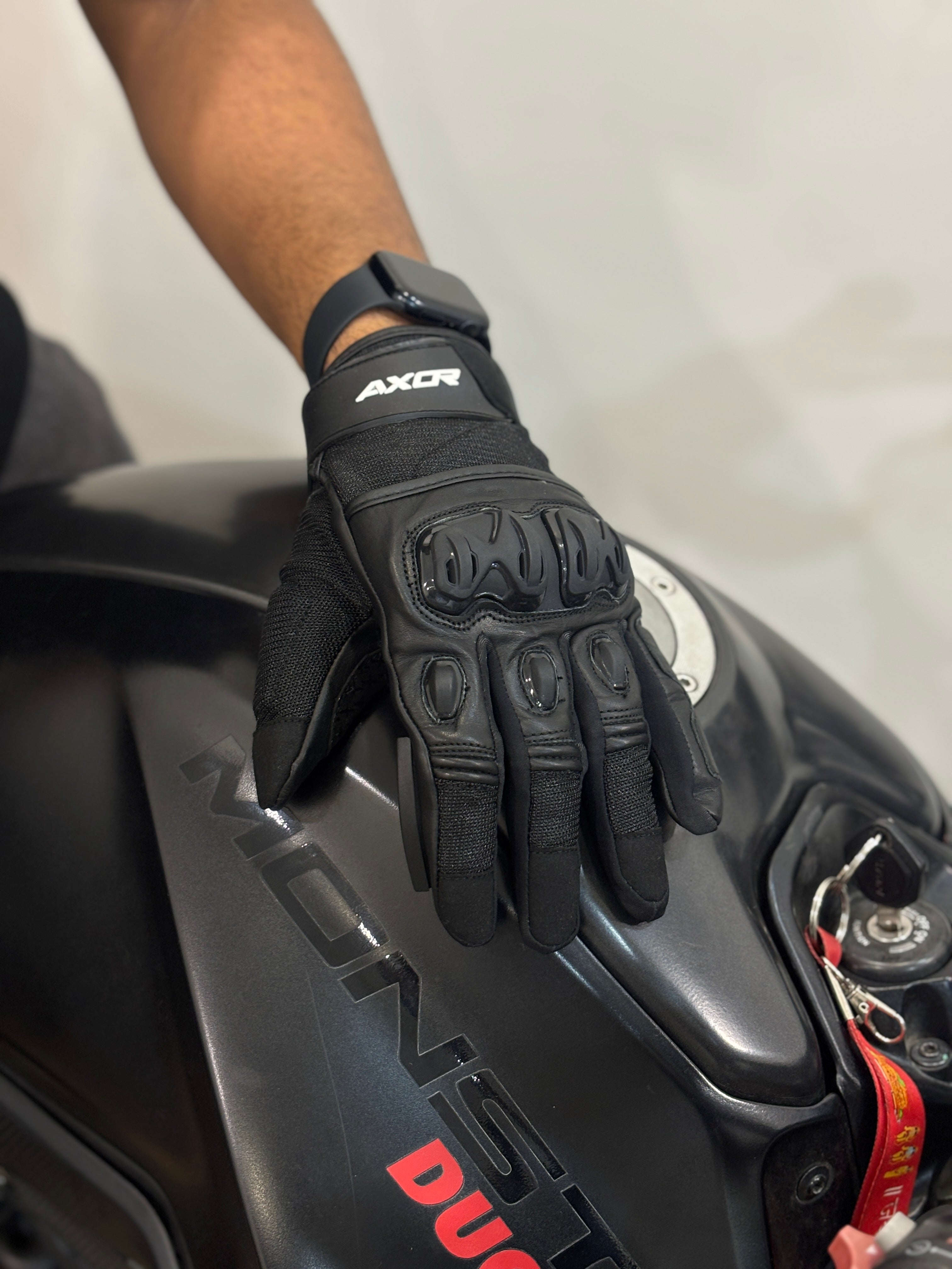AXOR VIPER SHORT CUFF RIDING GLOVES